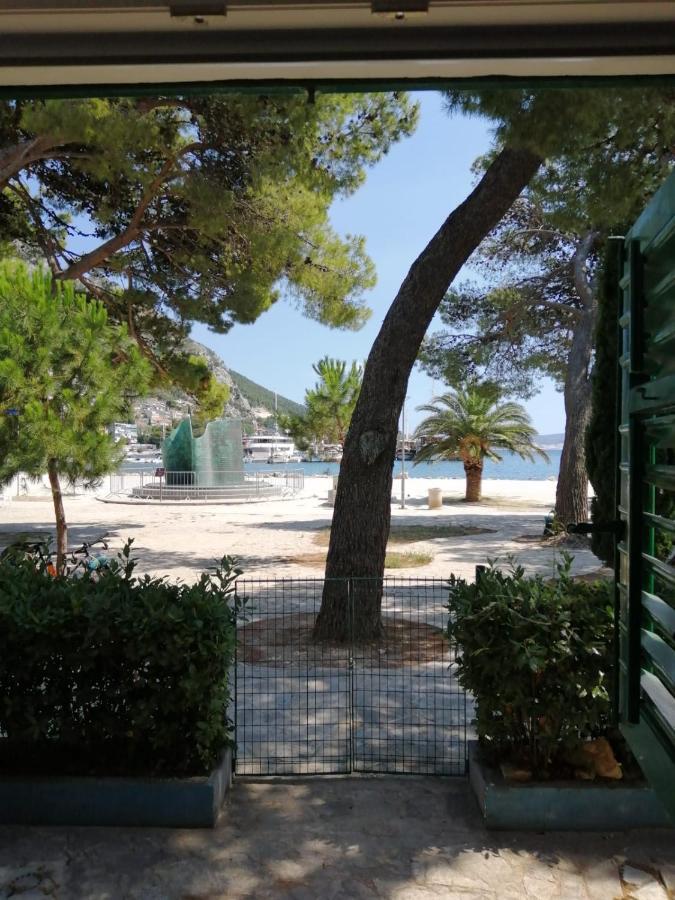 Omis Apartment On The Beach Exterior foto