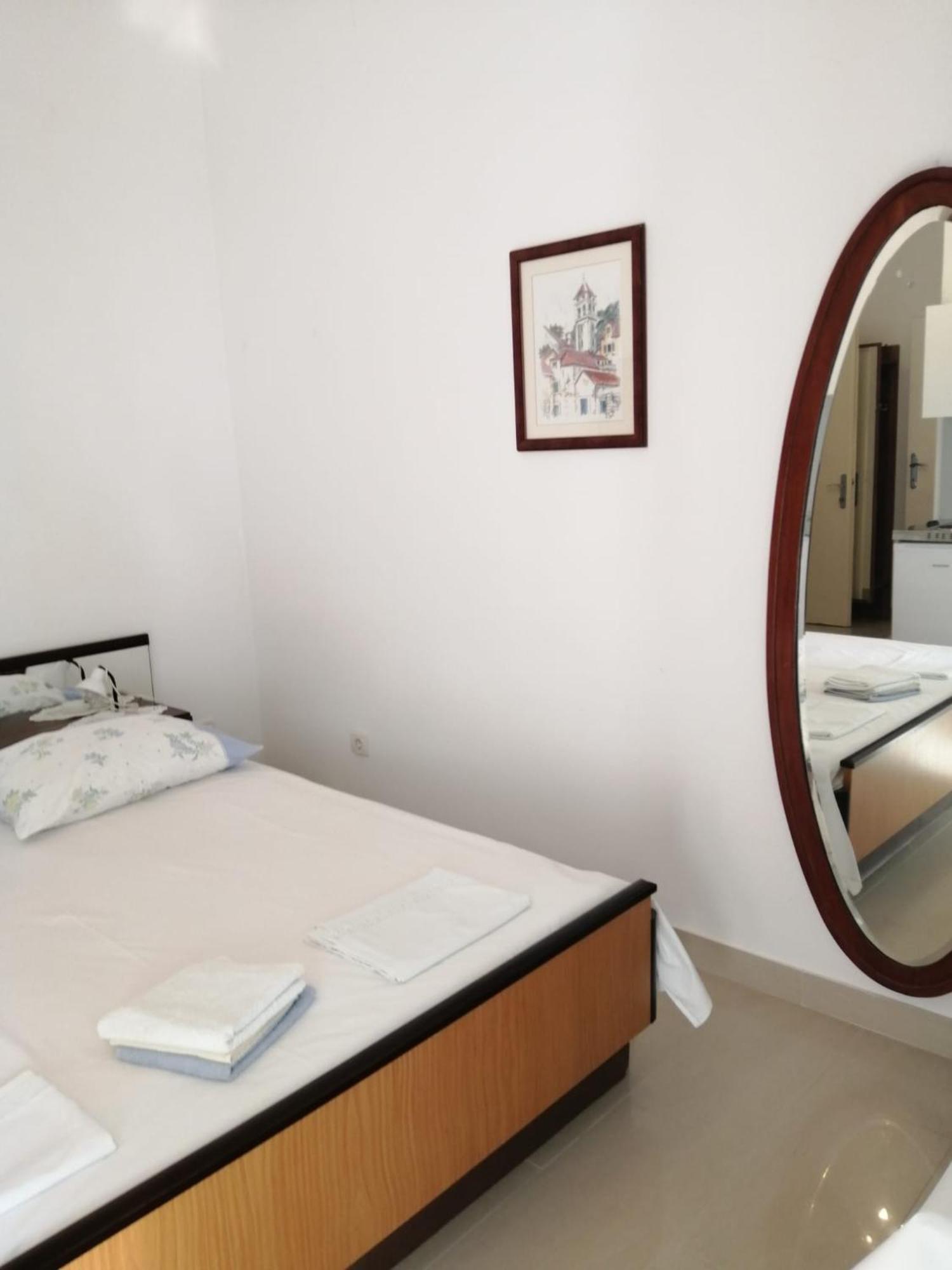 Omis Apartment On The Beach Exterior foto