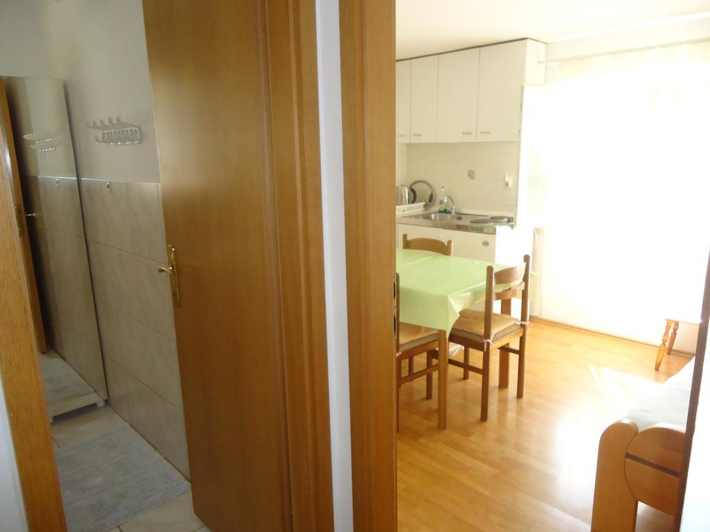 Omis Apartment On The Beach Exterior foto