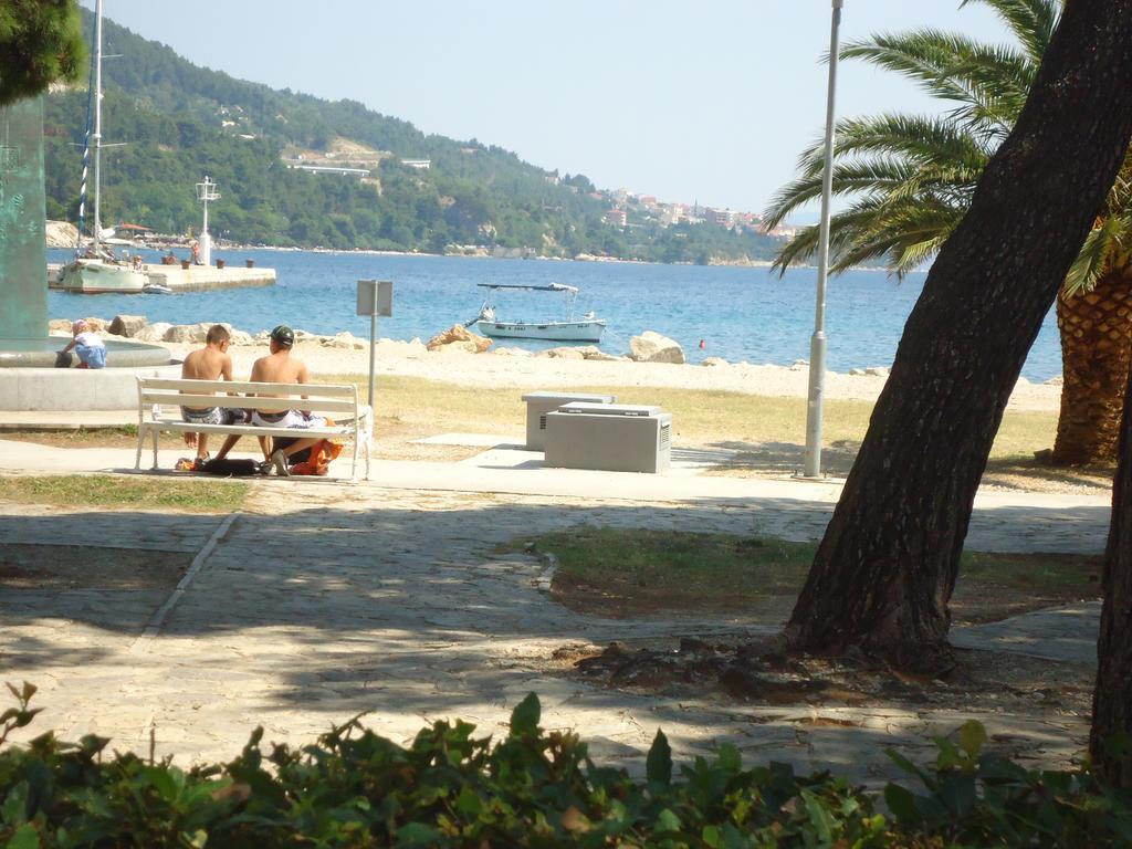 Omis Apartment On The Beach Exterior foto