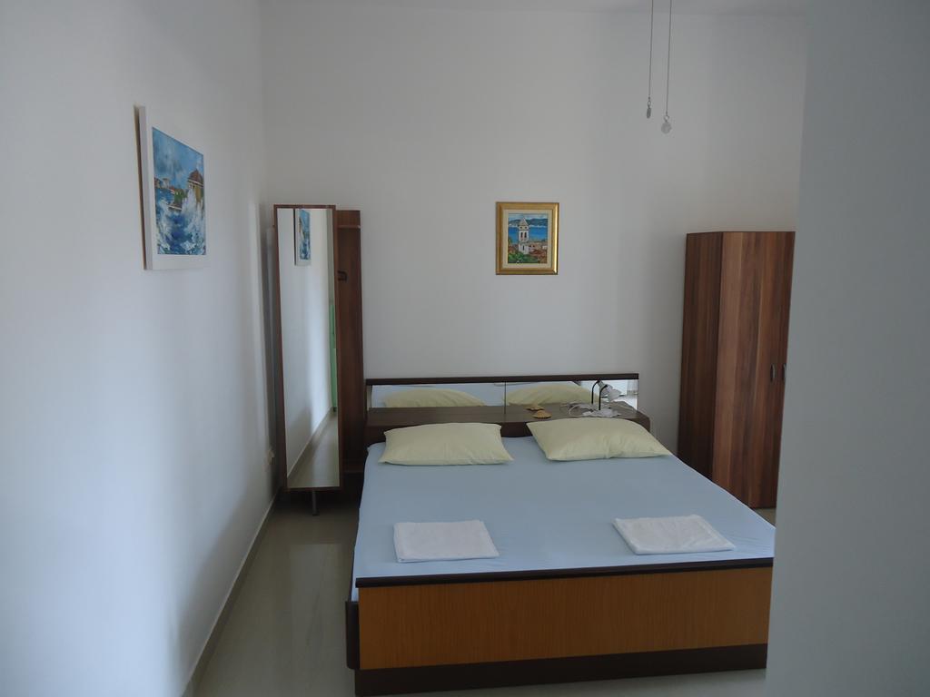 Omis Apartment On The Beach Exterior foto